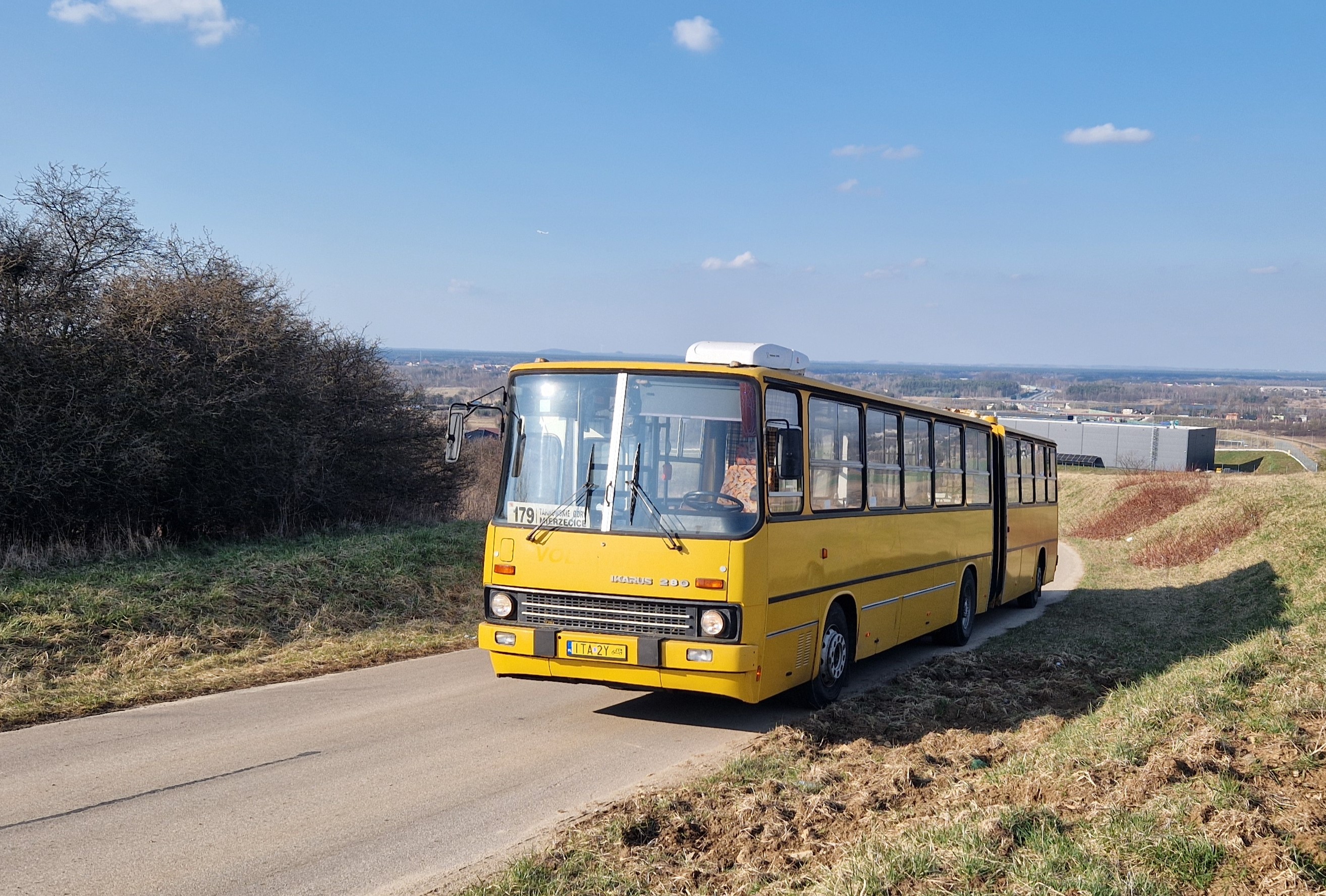 ikarus280